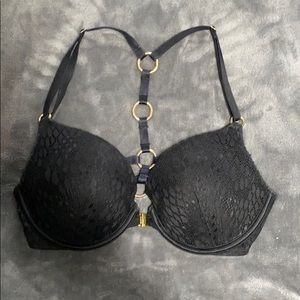 *BRAND NEW * Victoria Secret Bra
